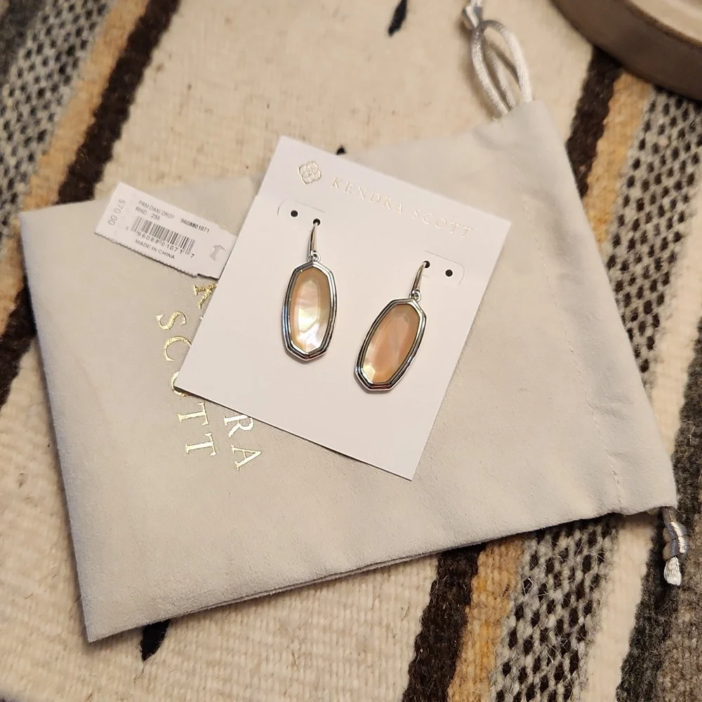 Kendra Scott Framed Dani Silver Drop Earrings NWT - Picture 4 of 7